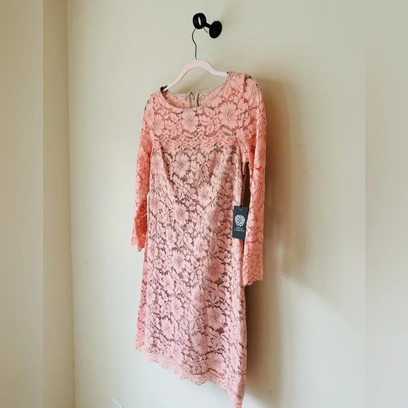 Vince Camuto Long Sleeve Lined Lace Shift Dress - NWT, Size 6 - Picture 2 of 14